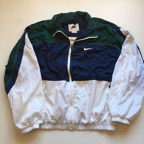 Nike 90s Outfit, Old Nike Clothes, Nike Vintage Jacket, Nike 90s Vintage, Nike Jacket Vintage, Windbreaker Outfit, 90s Nike Windbreaker, Vintage Nike Sweatshirt, Nike Retro