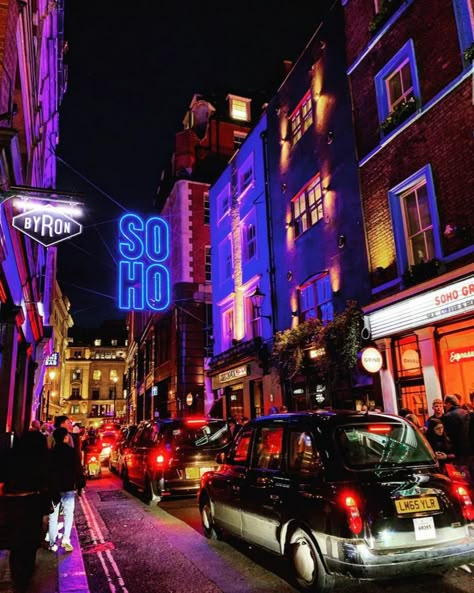 Only Soho on Instagram: “Can't wait for Soho to be this busy again! 📸 @mathilde_bdgl #london #soho #uk #soholondon #photography #love #streetphotography…” London Night Photography, Soho London Nightlife, London Soho Aesthetic, Cool Places In London, Soho Aesthetic Nyc, Soho London Aesthetic, Soho England, Soho Nyc Aesthetic, London City Aesthetic