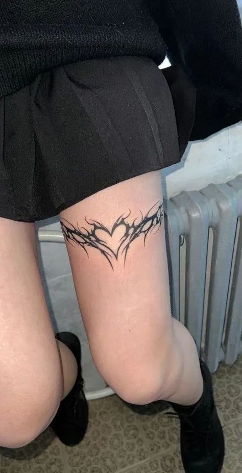 Tato Paha, Muster Tattoos, Pretty Tattoos For Women, Discreet Tattoos, Subtle Tattoos, Elegant Tattoos, Barbed Wire, Dope Tattoos, Simplistic Tattoos