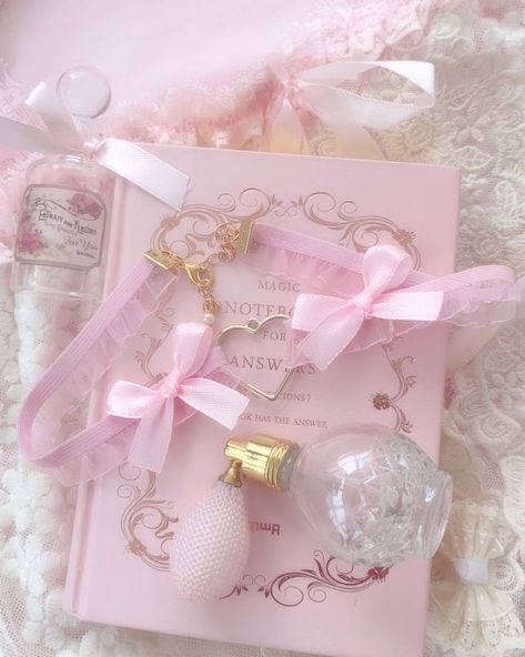 Pink Princess Aesthetic, Bow Choker, Soft Pink Theme, Day Collar, Pretty Pink Princess, Baby Pink Aesthetic, Princess Core, Pastel Pink Aesthetic, Pink Girly Things