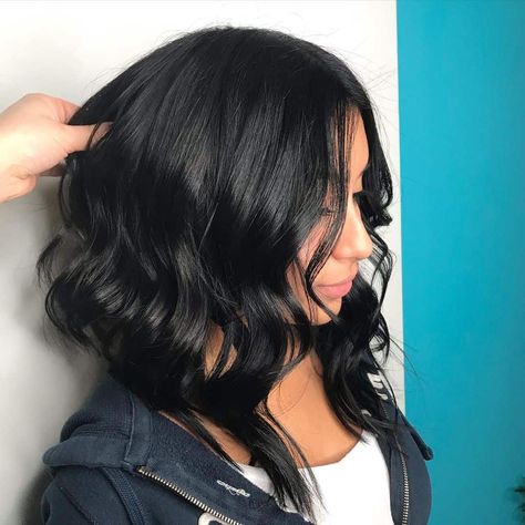 Hairstyles For Round Face Wave Cut Hairstyle For Round Face Women, Short Hairstyles Round Face, Trendy Prom Hairstyles, Round Face Women, Short Fringe Bangs, Hairstyle For Round Face, Bob Cut Styles, Aesthetic Hairstyles, Slimmer Face