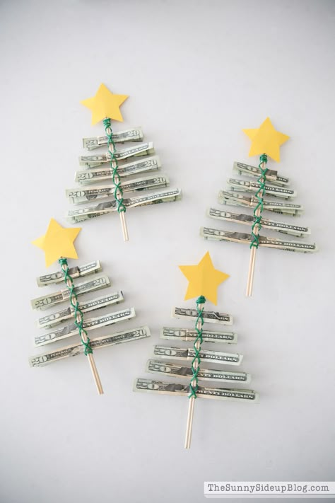 15 Fun Money Gift Ideas - Cute Ways to Give Cash at Christmas Money Christmas Tree, Money Gift Ideas, Creative Money Gifts, Folding Origami, Creative Diy Gifts, Christmas Money, Diy Money, Money Origami, Dollar Bills