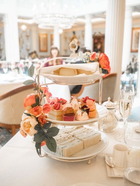 The Lanesborough x Peggy Porschen |Afternoon Tea Afternoon Tea Baby Shower, Champagne Afternoon Tea, Baby Shower Afternoon Tea, Peggy Porschen, Mini Pavlova, Champagne Cupcakes, Tea Flowers, Pastry School, Pink Bike