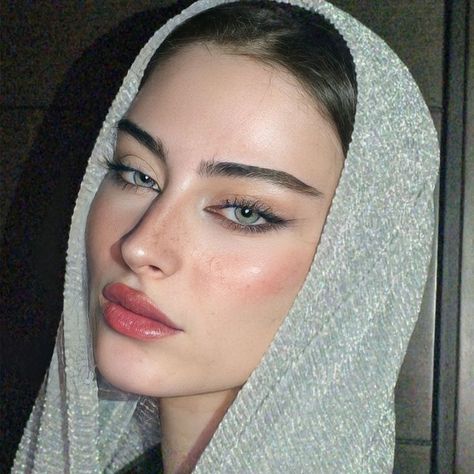 Makeup Arab, Arabic Make-up, Arabic Eye Makeup, Arabic Makeup, Makeup Looks Tutorial, Makati, Reading List, Girls Makeup, Pretty Makeup