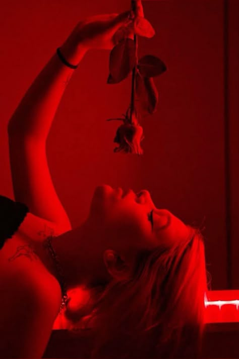 Red Inspired Photoshoot, Red Aesthetic Portraits, Red Rose Photoshoot Ideas, Romantic Photography Aesthetic, Burning Rose Photoshoot, Red Concept Photoshoot, Dark Red Photoshoot, Pictures With Roses Photo Ideas, Red Room Photography