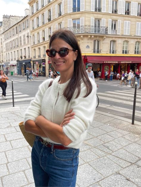 The 6 Winter Trends a Parisian Mom Borrows From Her Daughter | Who What Wear UK French Street Style Winter, French Mom Style, Mom Street Style, Parisian Style Winter, French Outfits, Mum Jeans, French Street Fashion, Winter Jeans, Street Style Winter