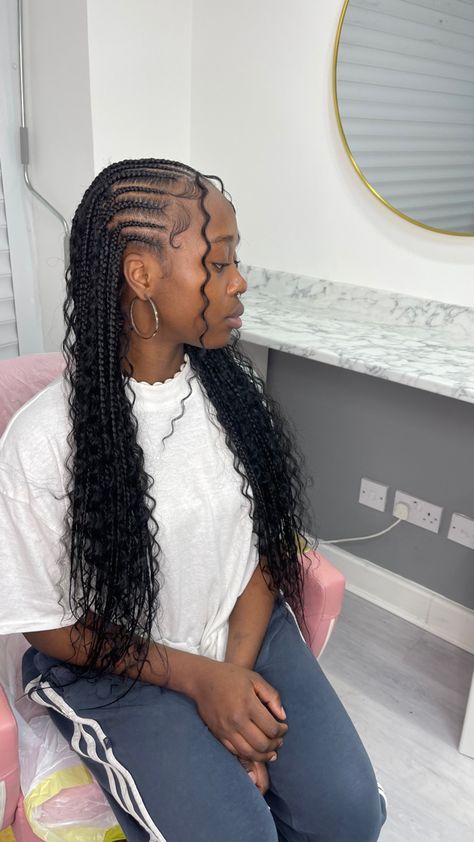 Simple Fulani Braids With Curls, Boho Braids With Cornrows, Cornrows In Front Boho Braids In Back, Fulani Braids With Curly Hair In The Back, Feed In Boho Braids, Cornrow Boho Braids, Fulani Braids Hairstyles Designs With Curls, Cornrow Braids With Curls, Conrows Lines And Braids With Curls