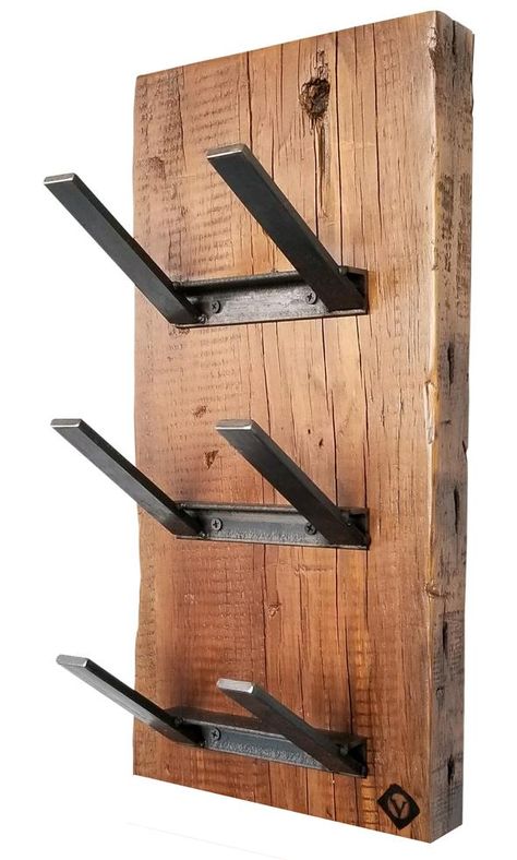 small rustic wine rack. reclaimed wood and steel wine rack Metal Wall Wine Rack, Modern Wall Wine Rack, Reclaimed Wood Wine Rack, Wine Glass Decor, Home Bar Rooms, Rustic Wine Racks, Wrought Iron Decor, Metal Wine Rack, Wall Mounted Wine Rack