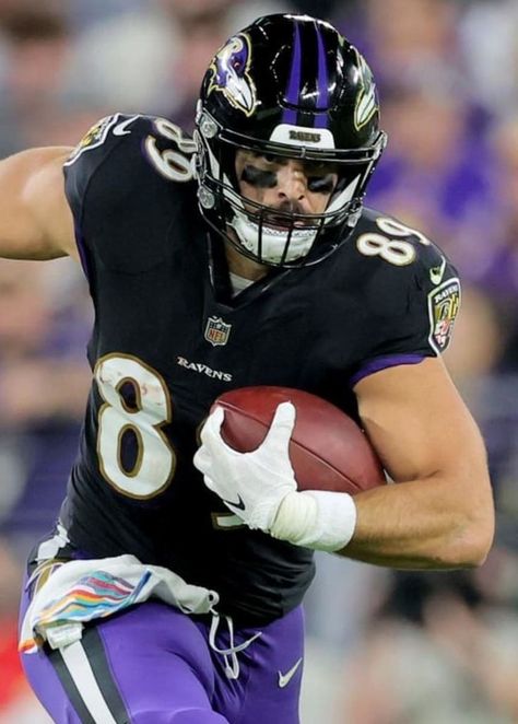 Mark Andrews, Nfl Players, Baltimore Ravens, Ravens, Nfl Football, American Football, Football Helmets, Baltimore, Nfl