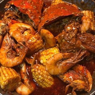 Cajun Shrimp Recipe, Crab Boil Recipe, Boiling Crab, Cajun Seafood Boil, Shrimp Boil Recipe, Cajun Seafood, Seafood Boil Recipes, Seafood Sauce, Boiled Food