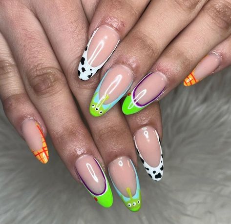 Jungle Book Nails, Lion King Nails Easy, Theme Park Nails, Disney Nails Characters, Buzz Light Year Nails, Pixar Nail Designs, Ratatouille Nails, Tangled Nails Disney, Lightning Mcqueen Nails