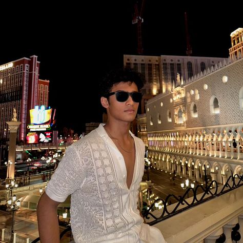 let's catch up #lasvegas #vegas #lights #nightlife #explore #fyp Las Vegas Theme Party Outfit Men, Las Vegas Men Outfit, Casino Royale Theme Party Outfit For Men, Casino Outfit Men, Vegas Nightclub Outfit, Mens Nightclub Outfit, Las Vegas Outfit Men, Birthday Diner, Vegas Theme Party