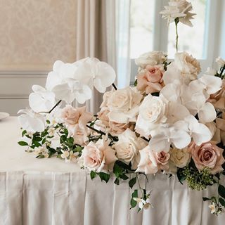 WILLOW + BEAR | Sydney Florist (@willow_and_bear) • Instagram photos and videos Neutral Flower Table Arrangements, Orchid Centerpiece, Neutral Wedding Flowers, Floral Arch Wedding, Orchid Centerpieces, Wedding Reception Flowers, Bridal Table, Peony Wedding, Wedding Table Flowers