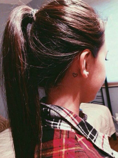 41 Cool Behind the Ear Tattoo Designs                                                                                                                                                                                 More Tattoos Meaningful, Small Heart Tattoos, Tattoos Unique, Faux Piercing, Small Girl Tattoos, Cute Small Tattoos, Cool Small Tattoos, Best Sleeve Tattoos, Best Friend Tattoos