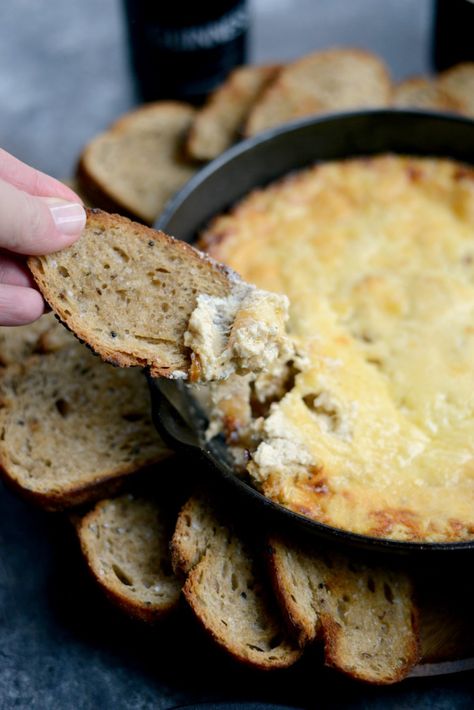 Guinness Dubliner Dip - Simply Scratch Leek Dip, Guinness Recipes, Dubliner Cheese, Warm Appetizers, Party Bites, St Patricks Day Food, White Cheddar, Irish Recipes, Cheese Dip