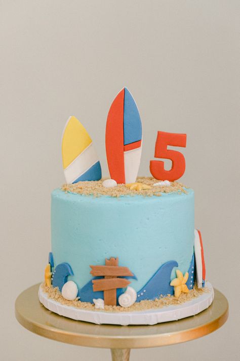 Cheap Birthday Party Ideas, Beach Birthday Cake, Surf Cake, Cheap Birthday Party, Pool Party Cakes, Pool Cake, Surf Birthday, Surf Party, 5th Birthday Party