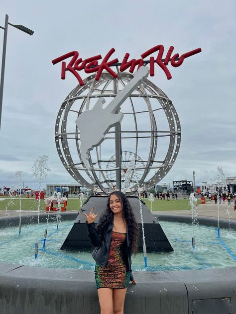 Rock in rio 2022 Justin Bieber Demi lovato luisa Rock In Rio 2022, Rio Photos, Festival Photo, Rock In Rio, Look Rock, Rio De Janeiro, Instagram Story, Vision Board, Festival