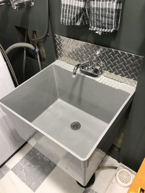 Re-finished laundry sink with diamond plate backsplash Utility Sink Backsplash, Garage Sink, Cement Sink, Garage Steps, Garage Bathroom, Commercial Sink, Deep Sink, Laundry Room Sink, Garage Workshop Organization