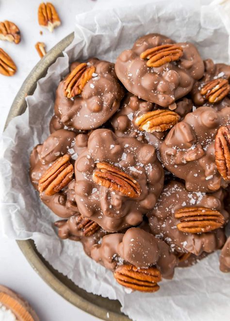 Five-ingredient crockpot candy is sweet and nutty and requires minimal effort - it practically makes itself! #crockpotcandy #candy #Christmascandy #crockpot Crockpot Candy Recipes, Easy Toffee, Homemade Candy Bars, Crockpot Candy, Easy Beef Stew, Slow Cooker Desserts, Bark Recipe, Caramel Candy, Peanut Butter Chips