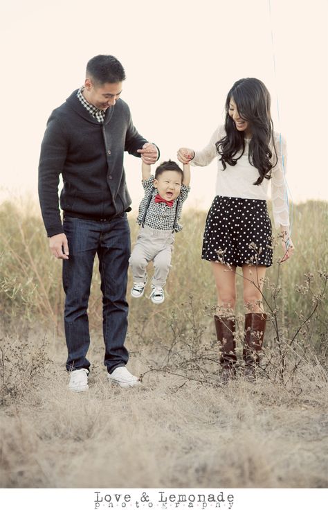 orange-county-family-photographer-baby-photos-with-red-balloon-007 Asian Family, Family Inspiration, Family Shoot, Fall Family Photos, Fall Photoshoot, Family Photo Outfits, Family Posing, Family Photo Sessions, Photo Outfit