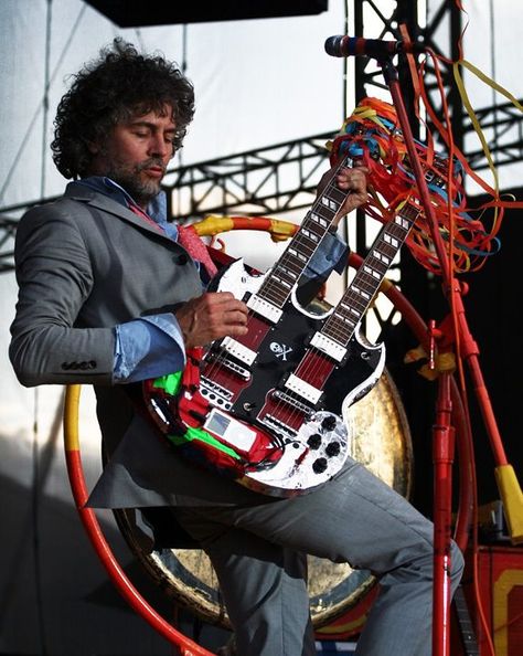 Wayne Coyne Wayne Coyne, 1990s Music, The Flaming Lips, Animal Collective, Flaming Lips, Best Rock Bands, Double Dare, Crush On You, Music Pics