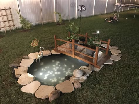 Ponds Ideas, Diy Ponds Backyard, Indoor Pond, Pond Construction, Yard Remodel, Fish Pond Gardens, Goldfish Pond, Garden Pond Design, Diy Pond