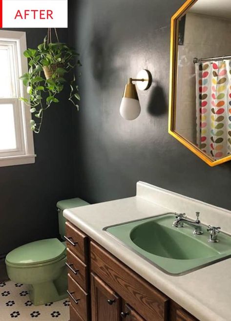 Before and After: This Unique Bathroom Bucks All the Recent Design Trends | Apartment Therapy Retro Bathroom Ideas, Mint Green Bathrooms, Colorful Bathrooms, Green Sink, Retro Bathrooms, Retro Renovation, Beige Bathroom, Vintage Bathrooms, Unique Bathroom