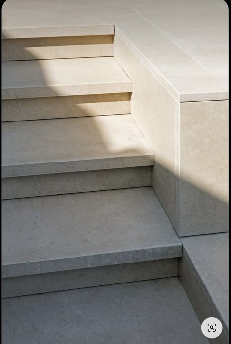 Travertine Steps, Travertine Stairs, Small House Design Kerala, Travertine Patio, Garden Slabs, Tiled Staircase, Outside Stairs, Front Porch Steps, Front Door Steps