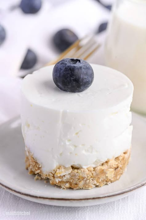 Protein No Bake Cheesecake, No Bake Cheesecake For One, Healthy No Bake Cheesecake, Cheesecake For One, Post Baby Meals, Meal In A Mug, Protein Cheesecake Recipe, Greek Yogurt Cookies, Easy Stuff To Make