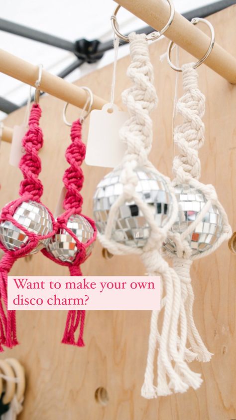 Disco Ball Macrame Diy, Disco Ball Macrame Keychain, Macrame Car Hanger Diy, Macrame Disco Ball Hanger Diy, Diy Macrame Car Charm, Disco Ball Car Charm, Macrame Disco Ball Hanger, Macrame Car Charm Tutorial, Disco Macrame