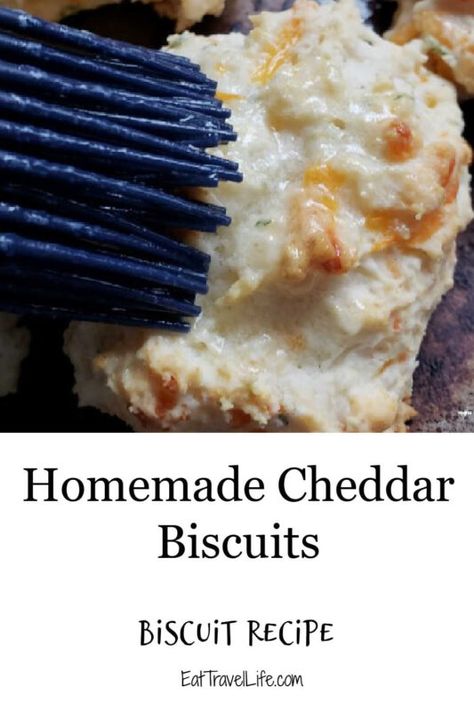 Do you like the cheddar biscuits from restaurants? Make them at home when you want with this recipe. The crunchy, buttery cheesy goodness awaits you. #cheddarbiscuits #homemadebiscuits #howtomakecheesebiscuits #cheesebiscuits Sausage Cheddar Biscuits, Cheddar Biscuits Red Lobster, Bacon Cheddar Biscuits, Cheddar Biscuits Recipe, Garlic Cheddar Biscuits, Homemade Potato Soup, Tasty Bread Recipe, Cheddar Biscuits, Biscuits Recipe