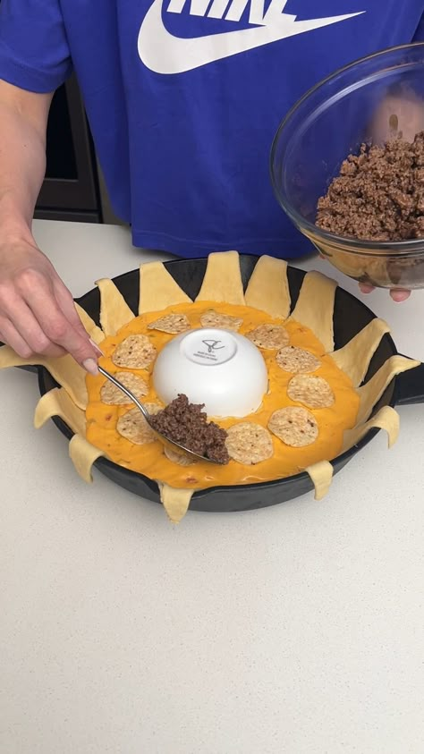 The Pun Guys - The Viral TikTok Crunch Ring! 🤯😍 Taco Crunch Ring, Crescent Taco Ring, Pun Guys Recipes, The Pun Guys Recipes, Crunchy Taco Ring, Tiktok Appetizers, Viral Tiktok Food Recipes, Cresent Roll Taco Bake Crescent Ring, Spicy Ranch Sauce