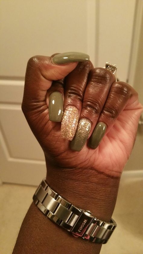 Army Fatigue Nails, Olive Green Brown Nails, Khaki And Gold Nails, Army Green And Pink Nails, Olive Green Dip Nails, Black And Olive Green Nails, Army Green And Gold Nails, Army Green Nails Acrylic, Olive And Gold Nails