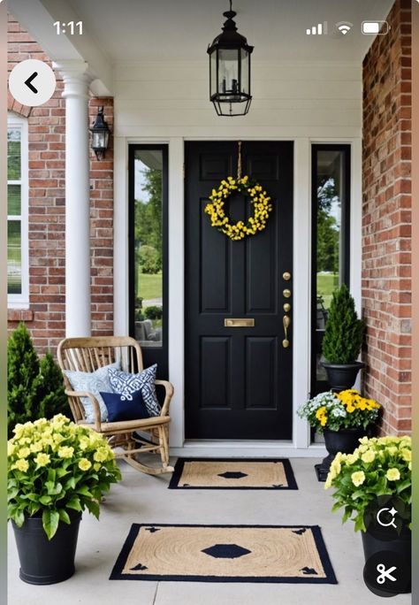 Summer Front Porch Decor, Porch Pergola, Front Porch Makeover, Front Porch Decor Ideas, Summer Front Porches, Porch And Patio, Porch Makeover, Door Colors, Casa Exterior