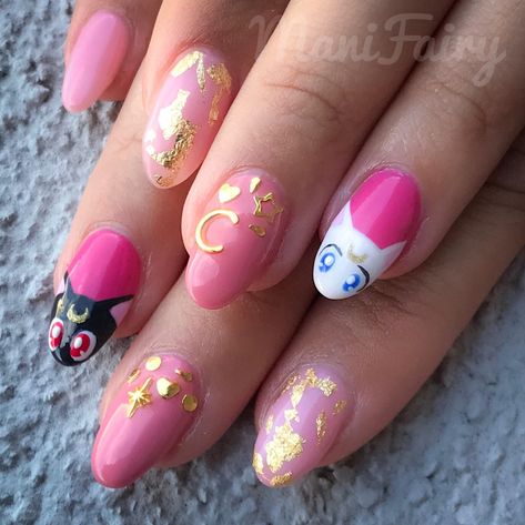 Sailor Moon Short Nails, Sailor Moon Gel Nails, Short Sailor Moon Nails, Sailor Moon Acrylic Nails, Happy Nail Art, Sylveon Nails, Sailor Moon Nails Acrylic, Overwatch Nails, Peru Nails