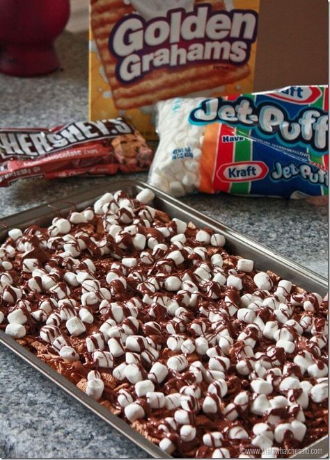 Smores Snacks, Graham Recipe, Melt Chocolate In Microwave, Snack Mix Recipe, Golden Grahams, Smore Recipes, Trail Mix Recipes, Chex Mix Recipes, Snack Mix Recipes