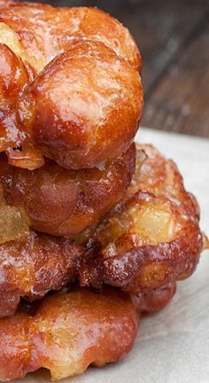 Yeast Donuts, Homemade Donuts Recipe, Simple Lunch, Apple Fritter, Fritter Recipes, Recipes Indian, Cooked Apples, Homemade Donuts, Amish Recipes