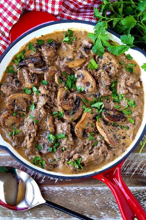 This Skillet Beef Marsala is super creamy and super flavorful! Serve over rice or pasta to get up all the sauce! #beef #lowcarbmeal #dinnerrecipes Beef Marsala Recipes, Beef Marsala, Marsala Recipes, Shaved Beef Recipe, Beef And Mushroom Recipe, Shaved Beef, Butter Beef, Beef Wellington Recipe, Marsala Chicken Recipes