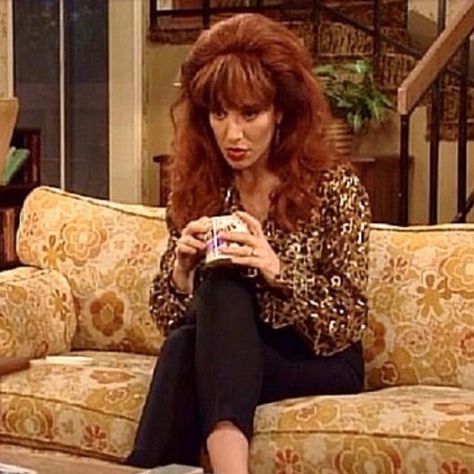 Peggy Bundy Costume - Married With Children Check more at https://costumerocket.com/peggy-bundy-costume/ Peggy Bundy Costume, Peg Bundy, Couples Fancy Dress, Peggy Bundy, Tv Characters Outfits, Leopard Outfit, Hair Movie, Katey Sagal, Black Leather Outfit