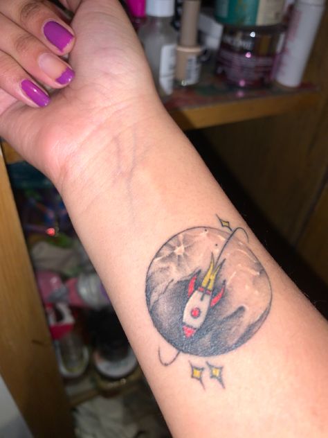 Moon And Rocket Tattoo, Rocket And Moon Tattoo, Couple Tat, Rocket Tattoo, Phase Of The Moon, Mom Tattoo, Leo Tattoos, Tat Ideas, Mom Tattoos