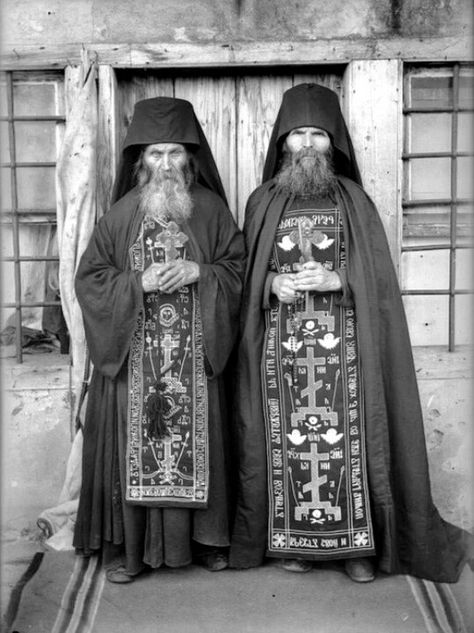 Orthodox Schema monks Orthodox Priest, Monastic Life, Eastern Orthodox Church, Russian Orthodox, Eastern Orthodox, Occult Art, Orthodox Christianity, Greek Orthodox, Church Outfits