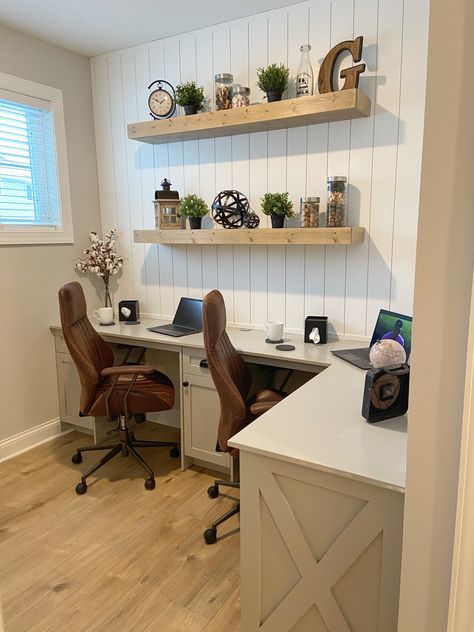 Modern Farmhouse Small Office, Shiplap Home Office, Cheap Office Makeover Ideas, Simple Farmhouse Office, Small Farmhouse Office With Farm Table Desk, Farm House Desk, Modern Farmhouse L Shaped Desk, Country Office Decor, Home Office Addition