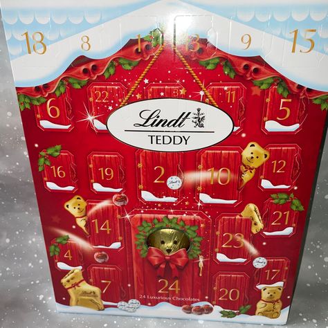 BeautyTies adore @lindtchocolate and this Lindt Teddy advent calendar is lovely! It contains snowballs, mini reindeer and mini teddybear. It’s a lovely advent. #BeautyTies #Lindt #advent #Day6 #LindtAdvent #Chocolate #Countdown #Highquality Advent Calendar Chocolate, Lindt Advent Calendar, Strawberry Photo, Mini Reindeer, Calendar Advent, Beauty Advent, Chocolate Advent Calendar, Lindt Chocolate, Advent Calenders