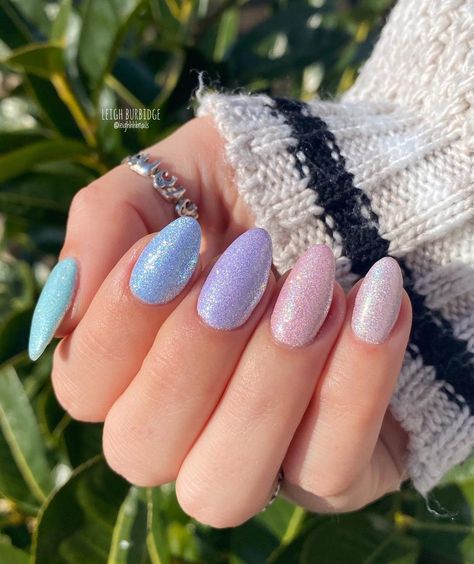 Glitter Pastel Nails, Pastel Gradient Nails, Summer Nails Gel Polish, Pastel Glitter Nails, Spring Nails Inspiration, Polish Gel Nails, Bird Nail Art, Gel Nails Long, Nails Gel Polish