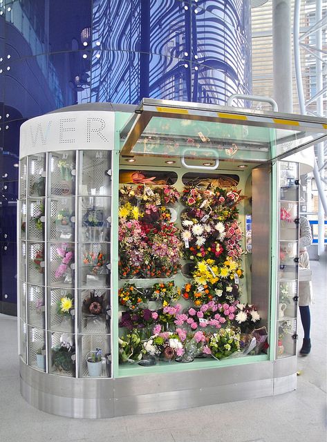 Flower Cooler Ideas, Flower Cooler, Flower Kiosk, Flower Shop Display, Flower Shop Interiors, Florist Studio, Flower Shop Ideas, Flower Shop Decor, Flower Shop Design