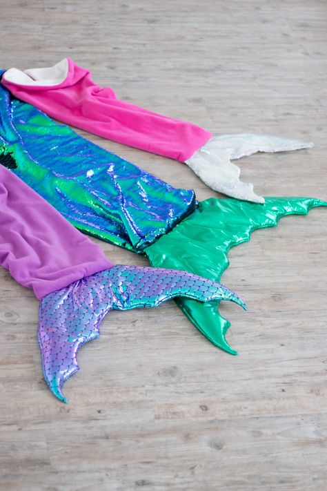 Mermaid Tail Blanket Sewing Tutorial | JOANN - Sweet Red Poppy Diy Mermaid Tail Blanket, Mermaid Blanket Pattern, Free Mermaid Tails, Mermaid Tail Blanket Pattern, Diy Mermaid Tail, Blanket Sewing, Sweet Red Poppy, Mermaid Tail Blanket Crochet, Mermaid Tail Pattern