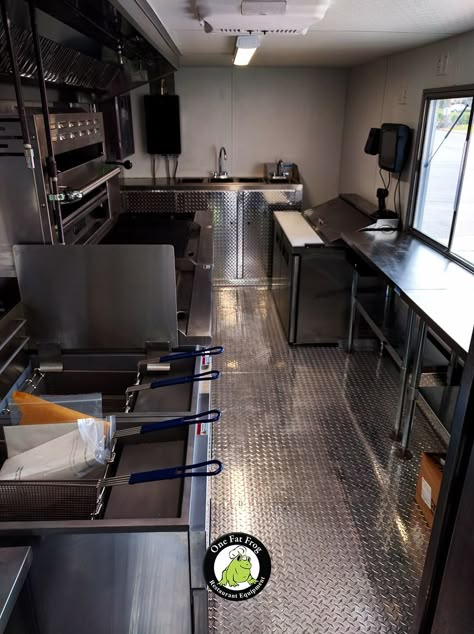 Interior of a fully equipped workhorse mobile kitchen food trailer at One Fat Frog Food Truck Design Interior, Food Truck Interior, Coffee Food Truck, Restaurant Kitchen Design, Food Vans, Container Restaurant, Food Trailers, Container Cafe, Mobile Food Trucks