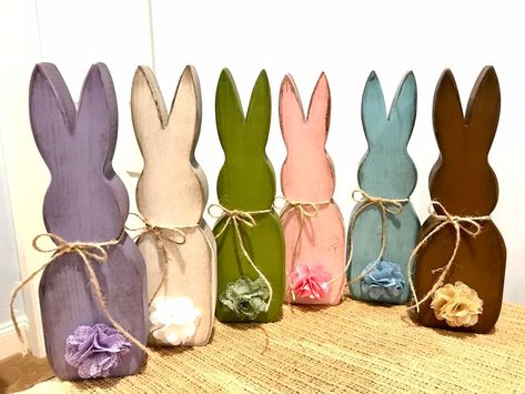 Spring Wood Decor, Easter Wood Projects, Wood Bunnies, Easter Wood Signs, Spring Wood Crafts, Wood Bunny, Wood Decorations, Peeps Easter, Easter Wood Crafts