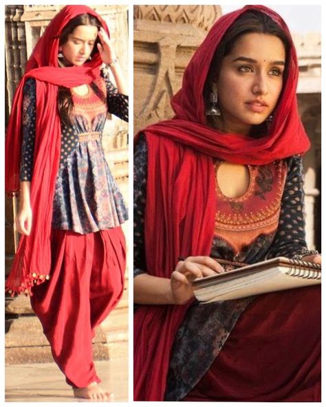 Bollywood Day In College Ideas Outfit, Retro Theme Party Outfit Indian, Garba Fits, Bollywood Day In College Ideas, Indian Street Fashion, Cotton Dress Summer Casual, South Asian Clothes, Bollywood Theme Party Outfit, Ok Jaanu