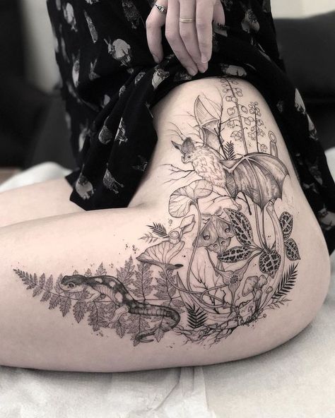 Mushroom Tattoos, Tatuaje A Color, Thigh Tattoos Women, Dream Tattoos, Hip Tattoo, Nature Tattoos, Dope Tattoos, Simplistic Tattoos, Tattoo Design Drawings